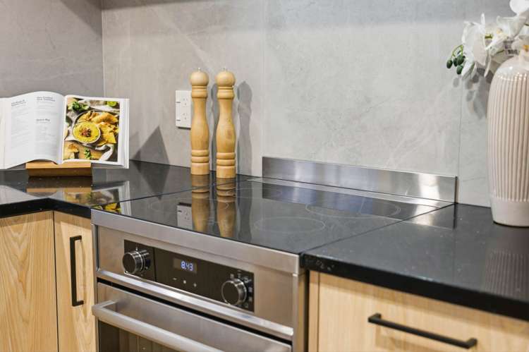 2 Ian Jones Court Flat Bush_10