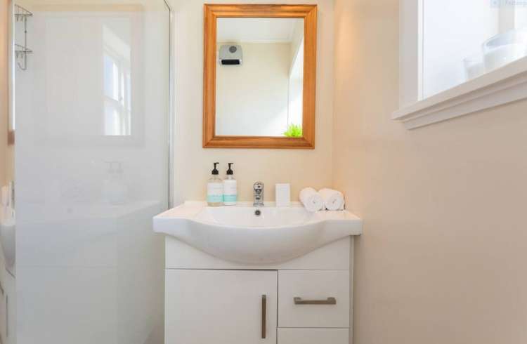 8 Katoa Street Point Chevalier_12