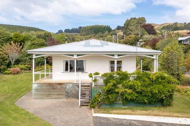 1 Waikana Street Broad Bay_32