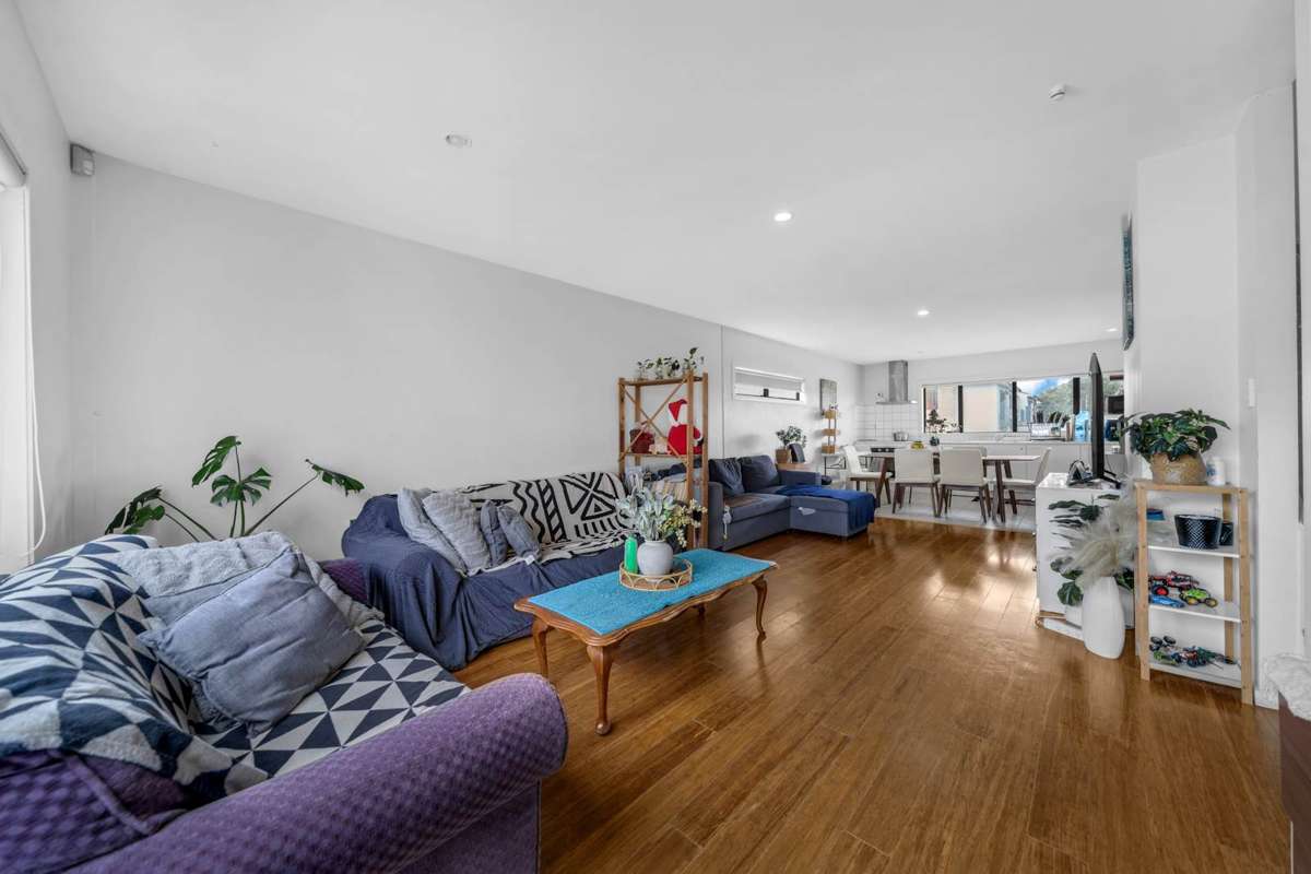 22/6 Ambrico Place_1