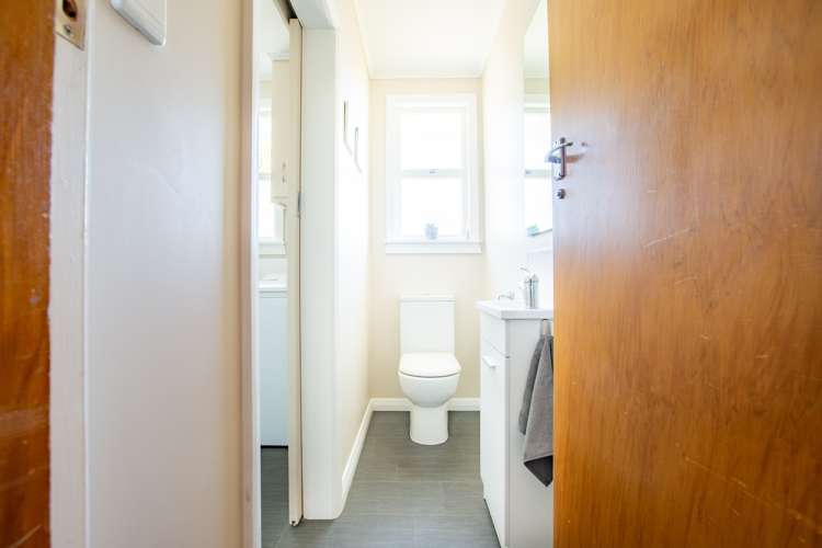 22 Keats Crescent Stoke_10