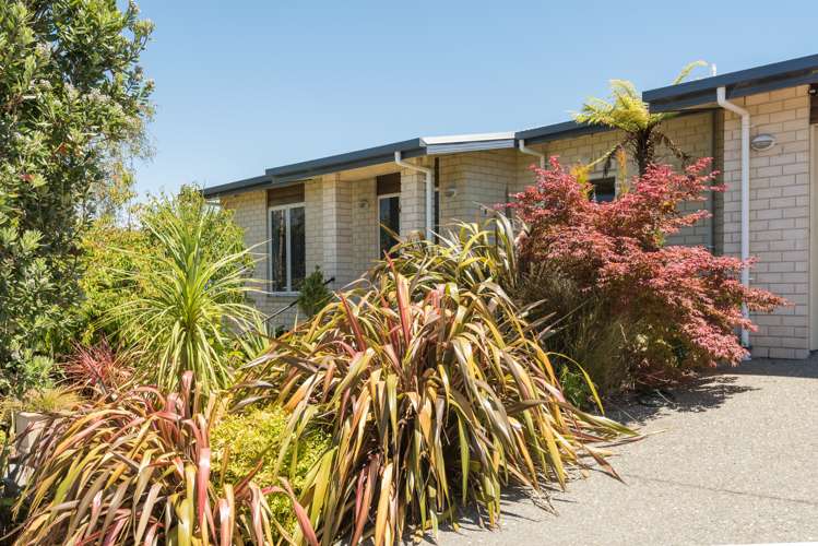 2 Commodore Place Britannia Heights_32