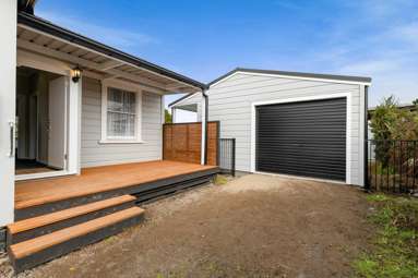 79A Swansea Road_1