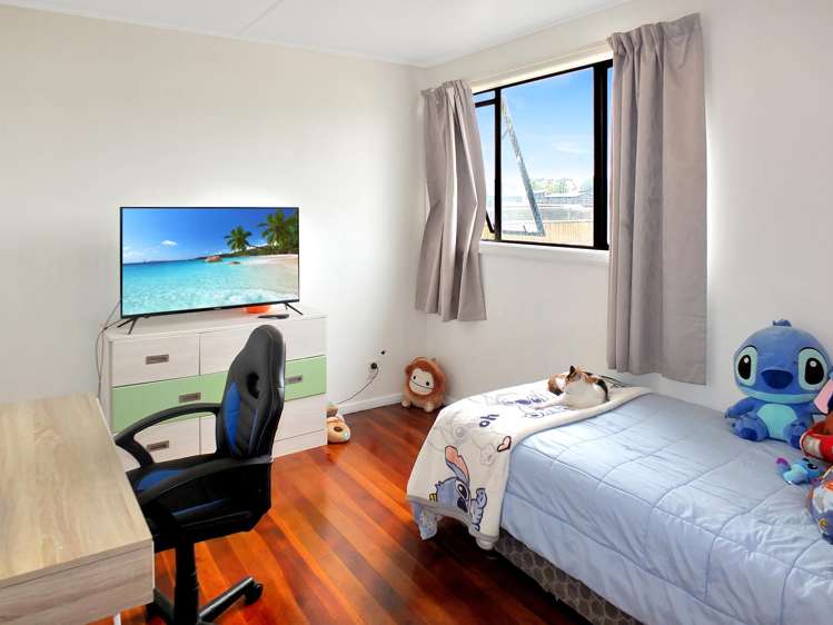 8 Russell Street Foxton_14