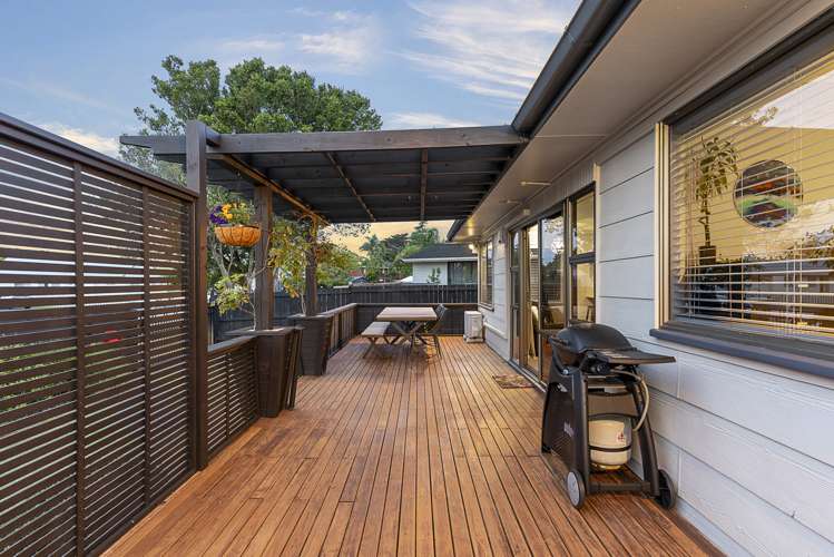 8 Bluewater Place Wattle Downs_13