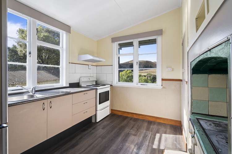 7 Wren Street Taihape and Surrounds_7