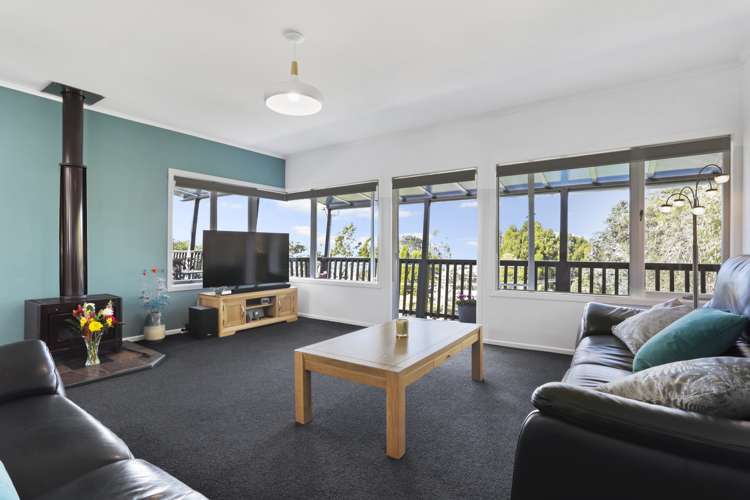 12 Rauhuia Crescent Parau_4