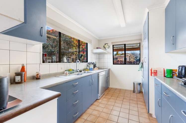 16 Lagoon Avenue Albert Town_12