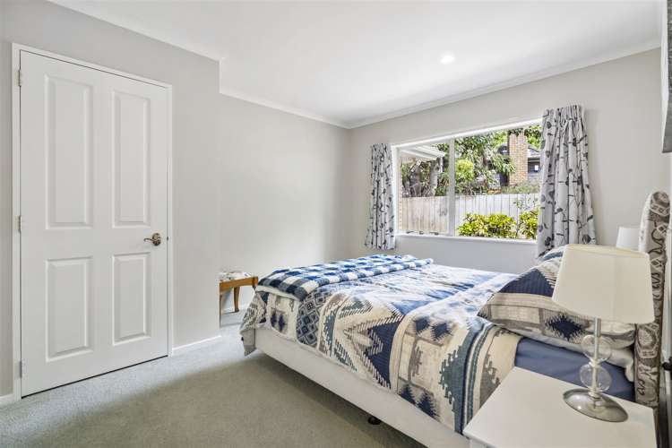 7 Mull Place Wattle Downs_32