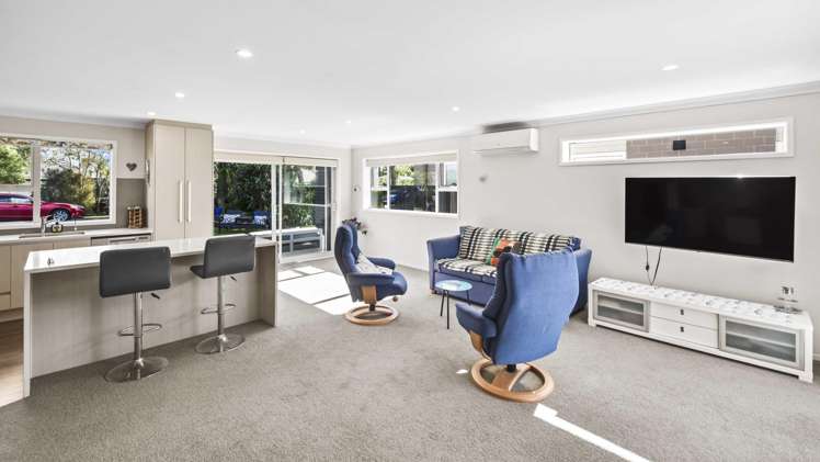 11 Laurie Street Red Beach_3