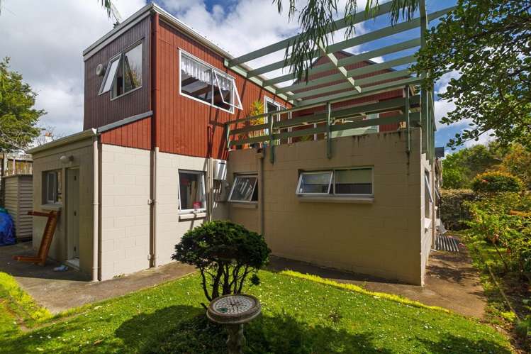 2/13a Marsden Avenue Mount Eden_0