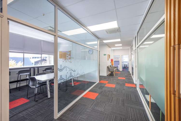 240 Tristram Street Hamilton Central_14