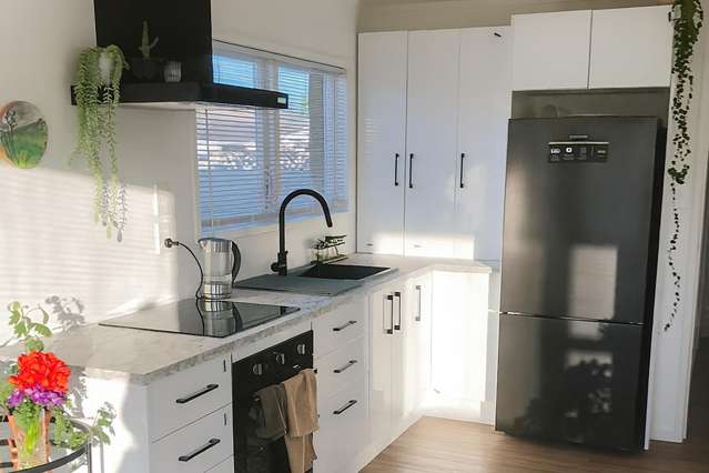 3 Pemberton Crescent Greerton_1