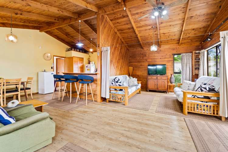 9 Aspden Place Matapouri_17