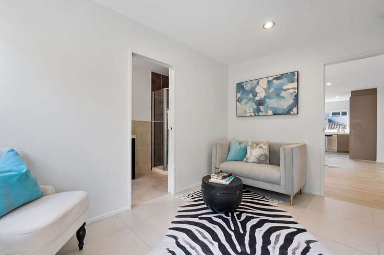 98 Medallion Drive Oteha_14