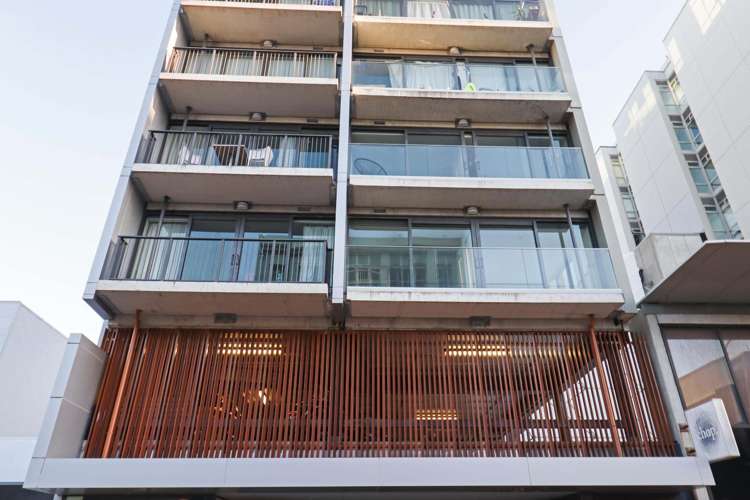 32/13 College Street_0