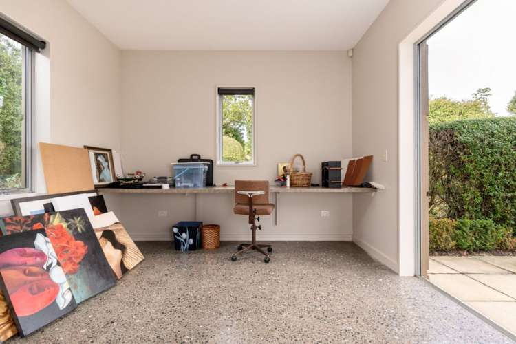 9 Watlings Place Kennedys Bush_23