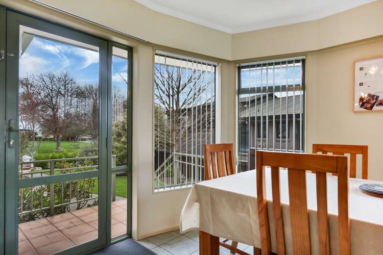 18 Aldinga Avenue Stoke_8