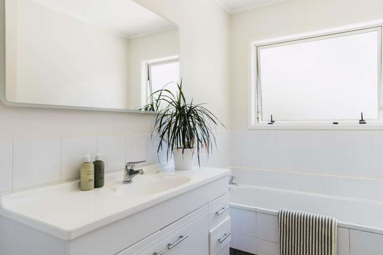 2/1 Gatman Street Birkdale_7