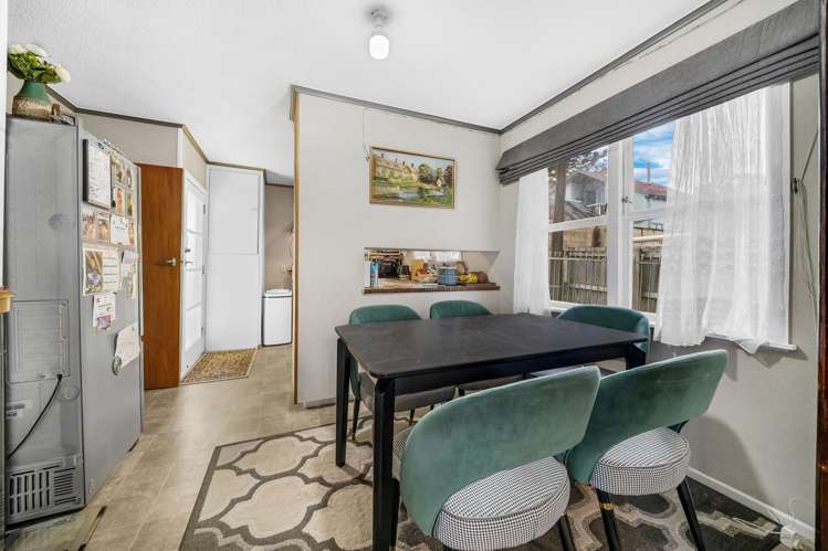 2a Brandon Road Glen Eden_12
