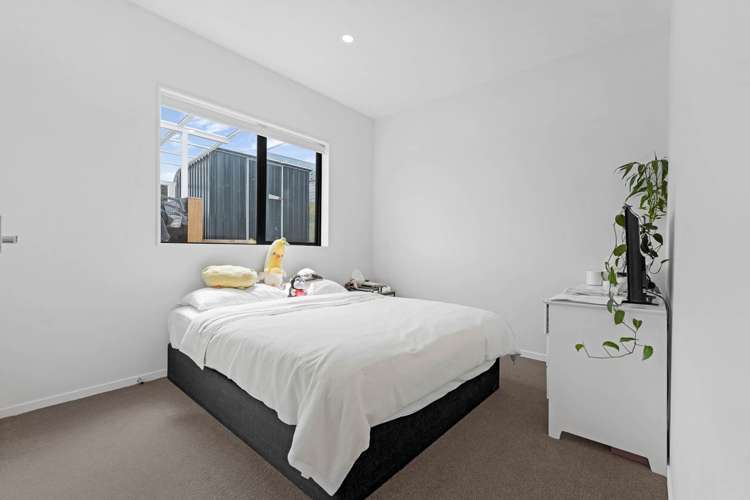 8 Teoteo Place Flat Bush_20