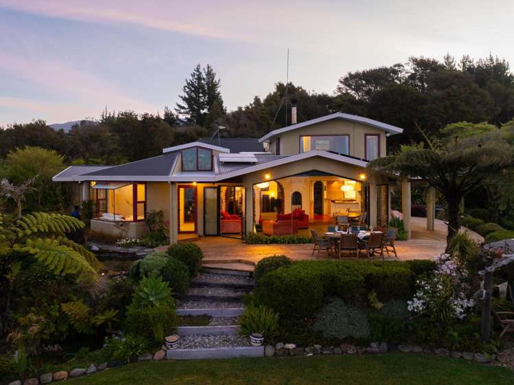 335 Patons Rock Road_0