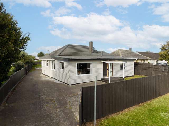 Renovated 5 BED + Rumpus! Potential +