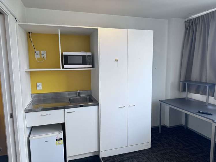 1107 138 Anzac Ave 10015_4