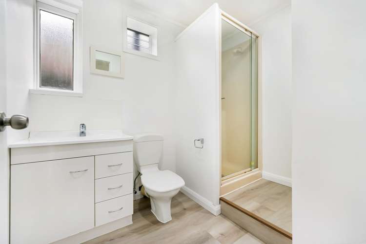 13 Bond Crescent Forrest Hill_23