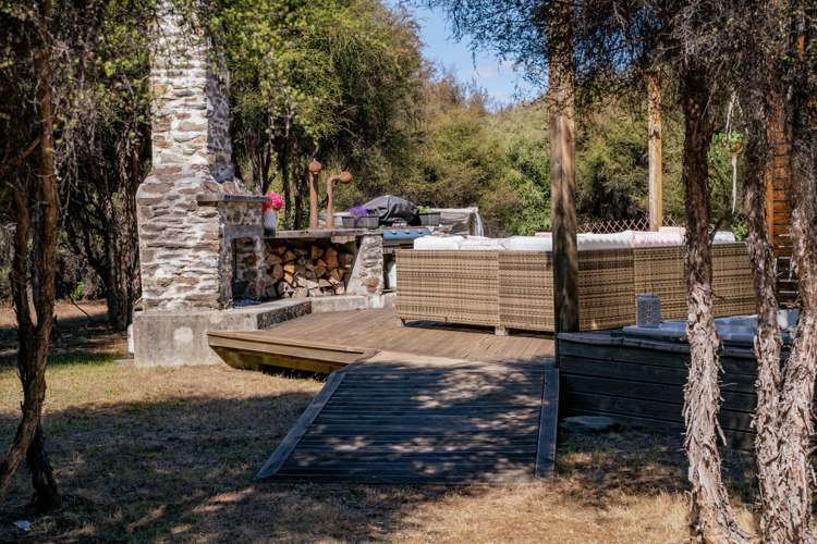 14b Old Racecourse Road Albert Town_16