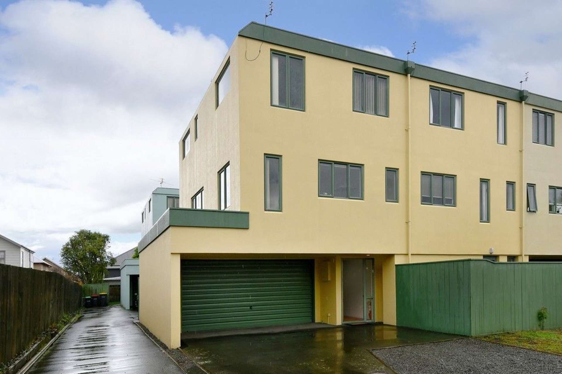 3/2 Rex Street Riccarton_0