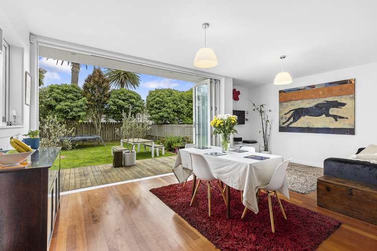 8 Hargreaves Street Mount Cook_7