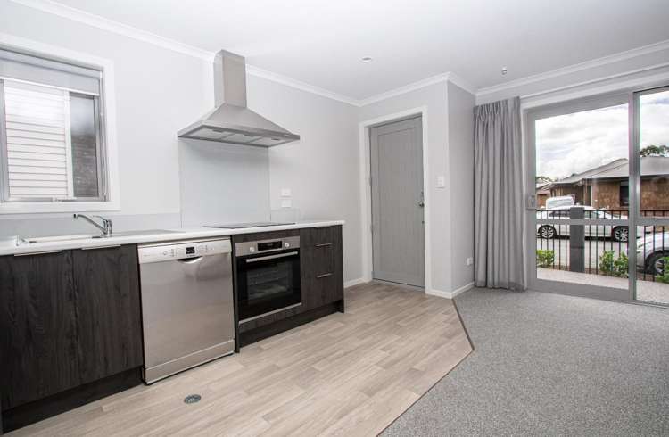 C/2/20 Jones Crescent 1107_5