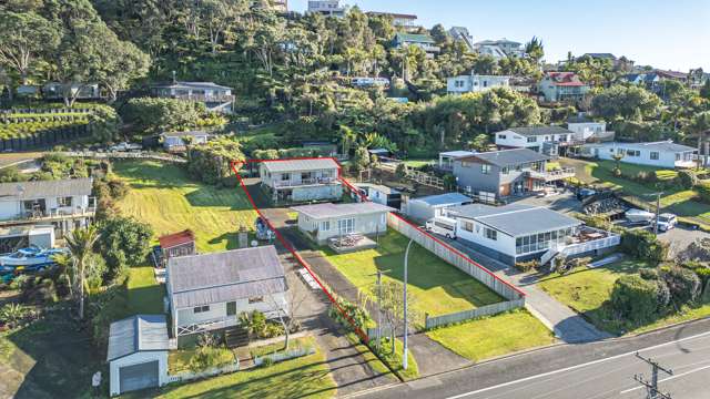 2 HOUSES, LARGE SECTION, HARBOUR VIEWS