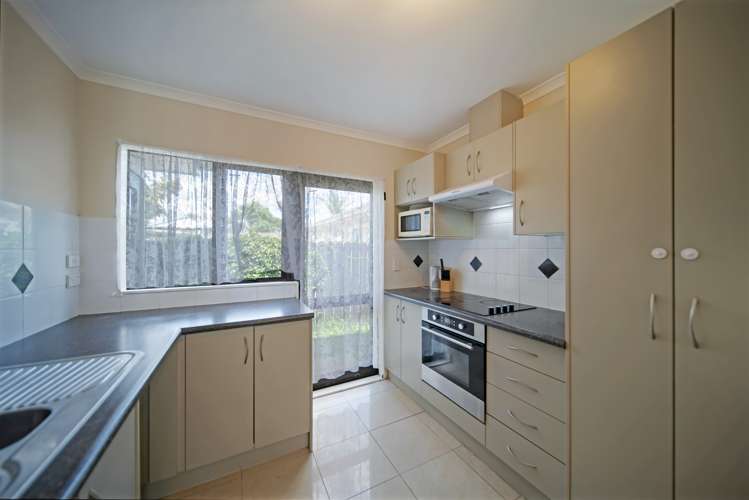 96 Maplesden Drive Clendon Park_12