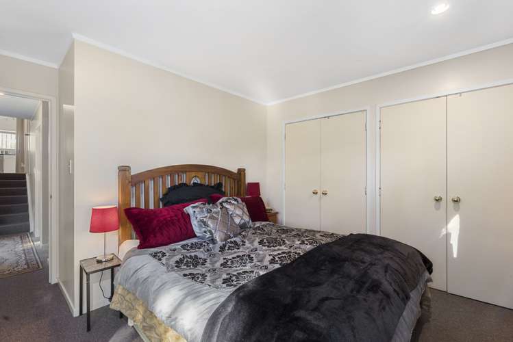 17 Stott Avenue Birkdale_10