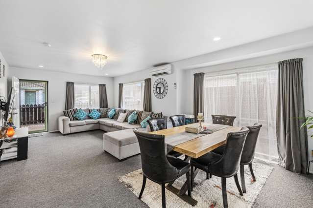 41 Robert Skelton Place Clendon Park_2