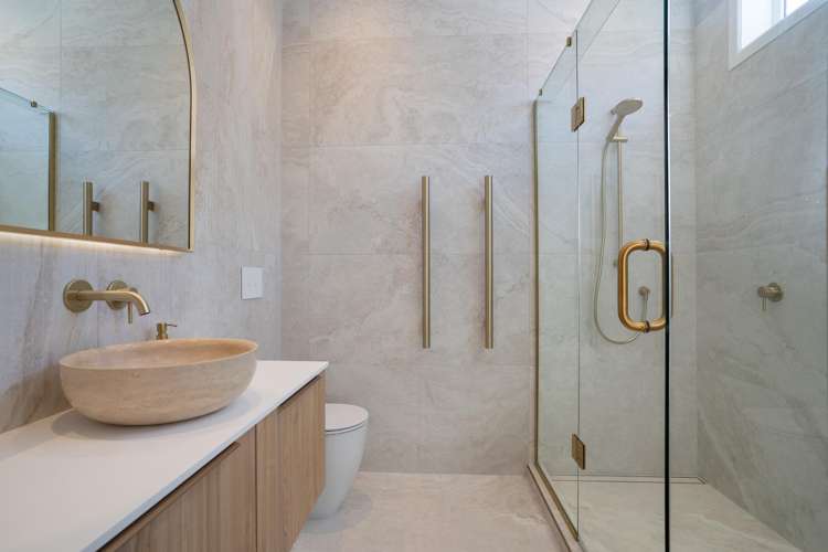 1/5 Corrella Road_2