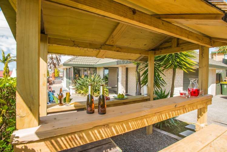 14 Libnai Avenue Clover Park_4