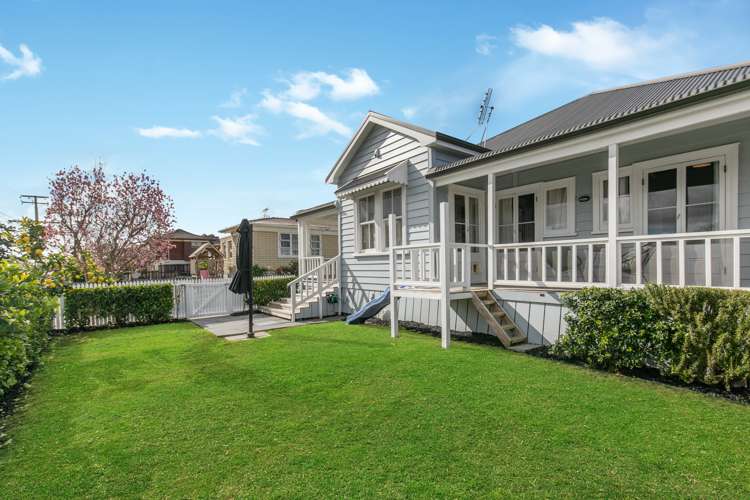 36 Ray Small Drive Papakura_1