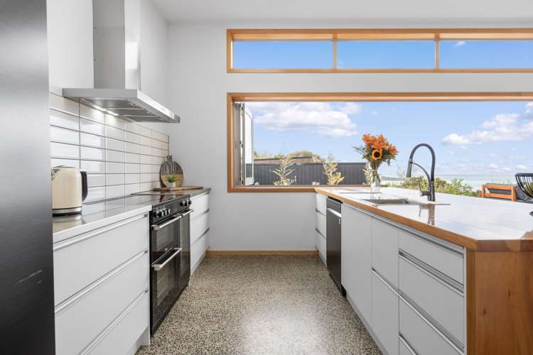 37 Totara Close Taieri Mouth_8