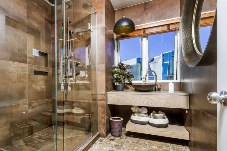 9a The Esplanade Castor Bay_16