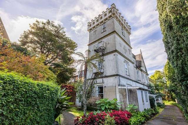 Mum reveals she bought an entire castle to get her boys into Auckland Grammar