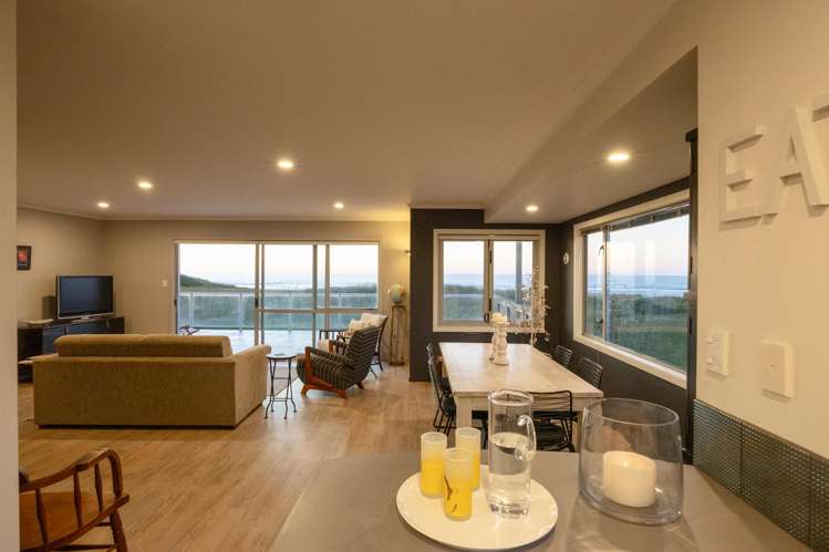 22A Marine Parade Foxton Beach_8