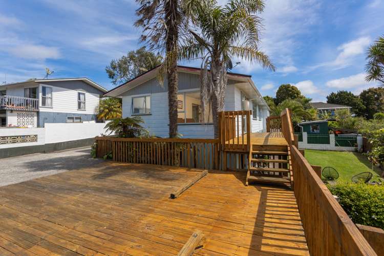 13 Bellringer Road Massey_13