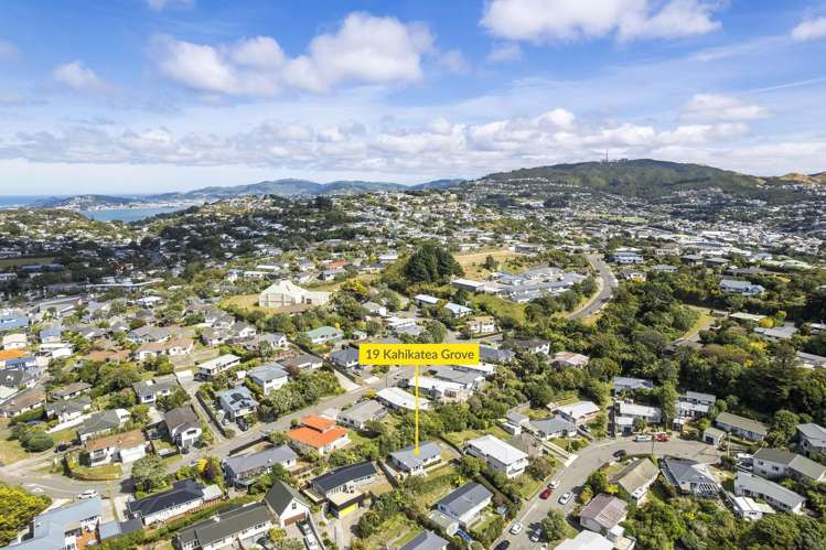 19 Kahikatea Grove Paparangi_15