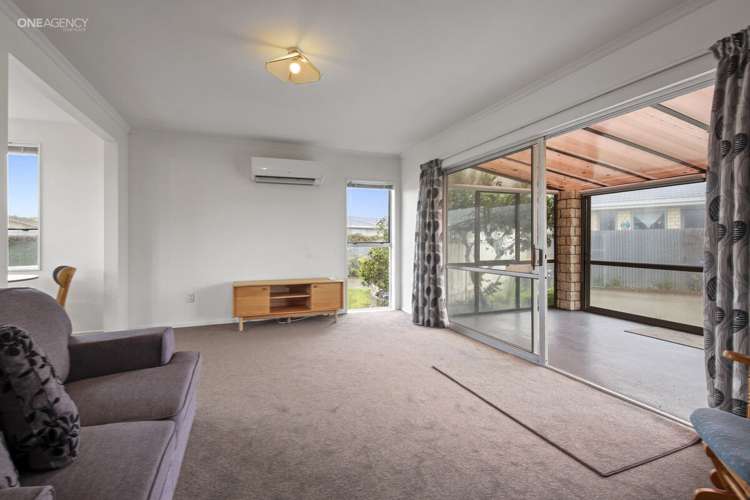 9 Cornet Lane Aranui_14