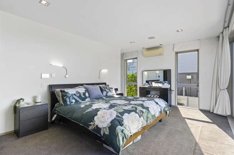 123 Beach Road Castor Bay_16