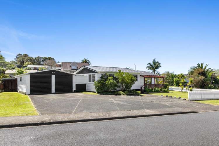 35 Fairway Avenue Red Beach_20