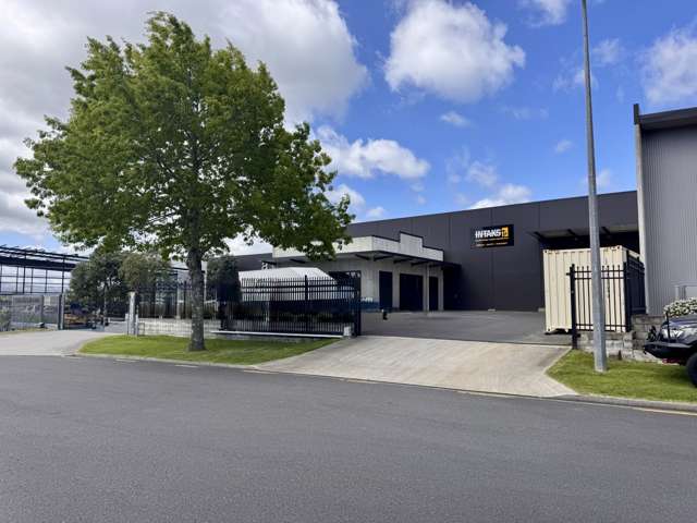 The current tenant is offering a great incentive